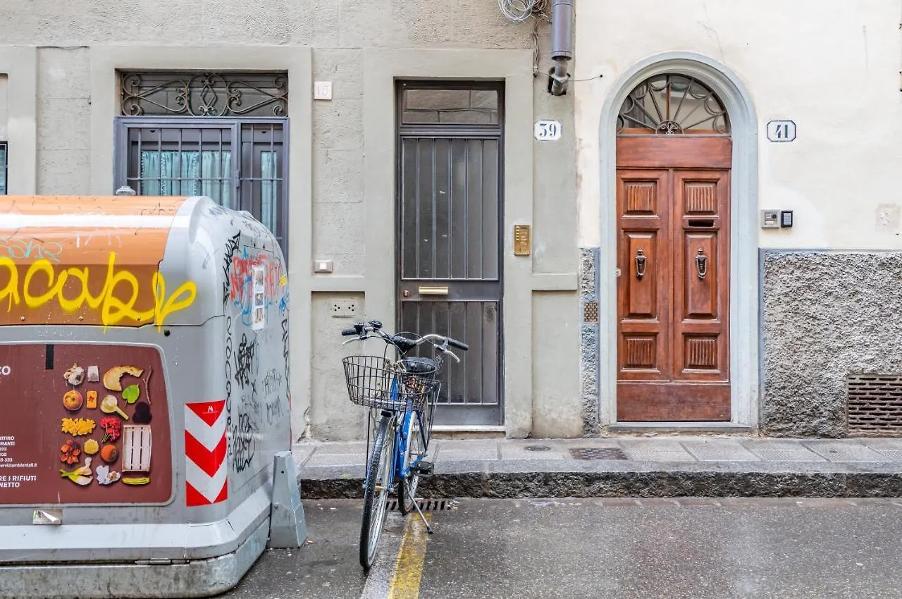 Διαμέρισμα Sant'Ambrogio Central Apt: Your Florence Hideaway