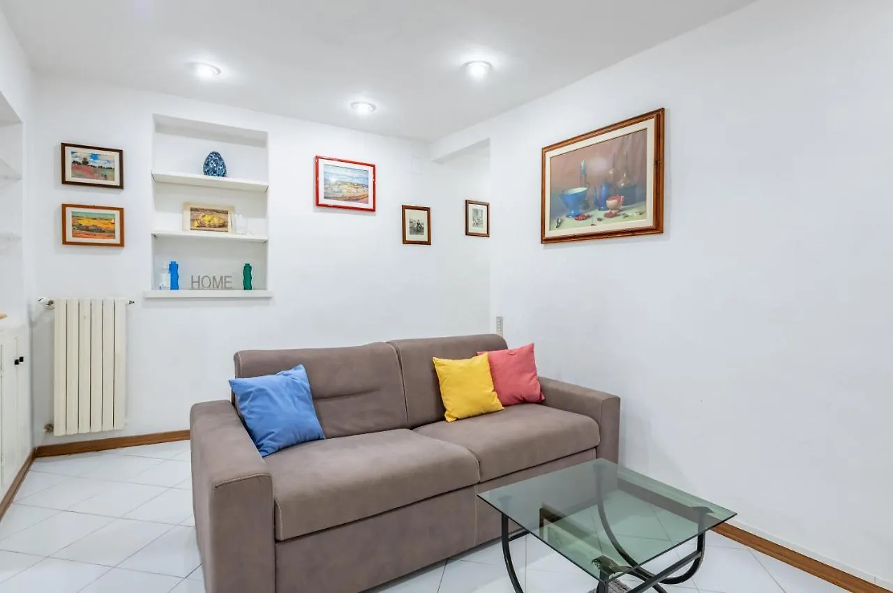 Διαμέρισμα Sant'Ambrogio Central Apt: Your Florence Hideaway
